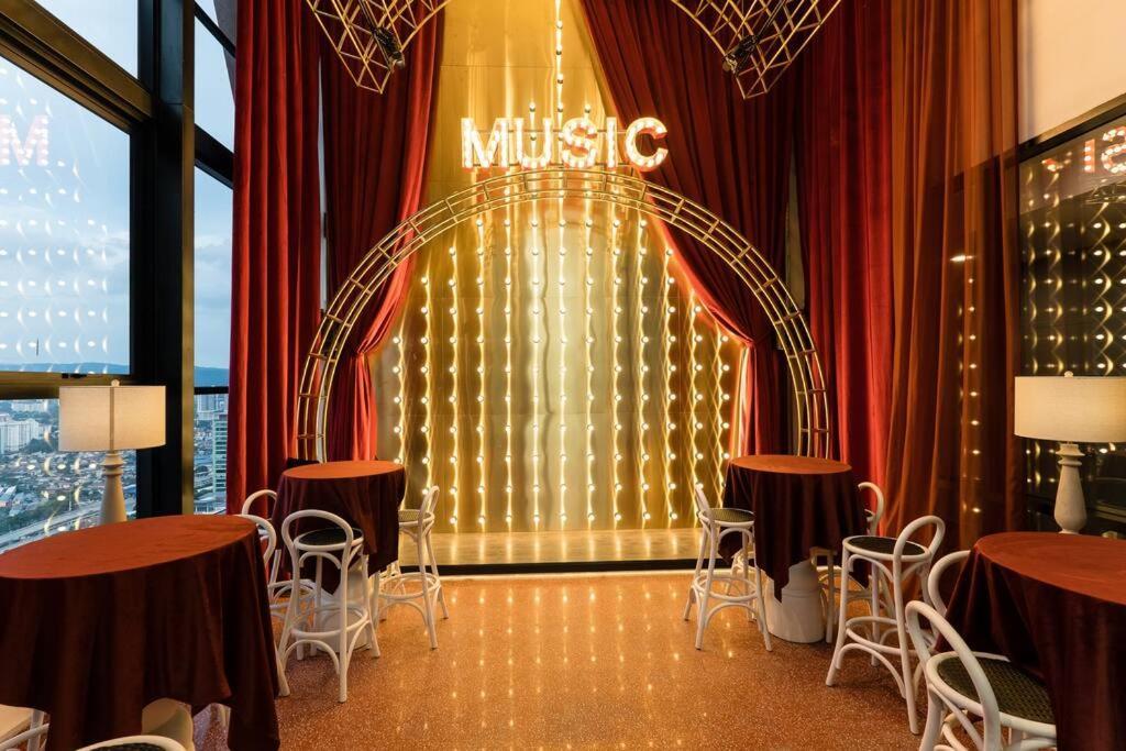 Klcc Musicalsty5Pax At Scarletzsuites Kuala Lumpur Extérieur photo